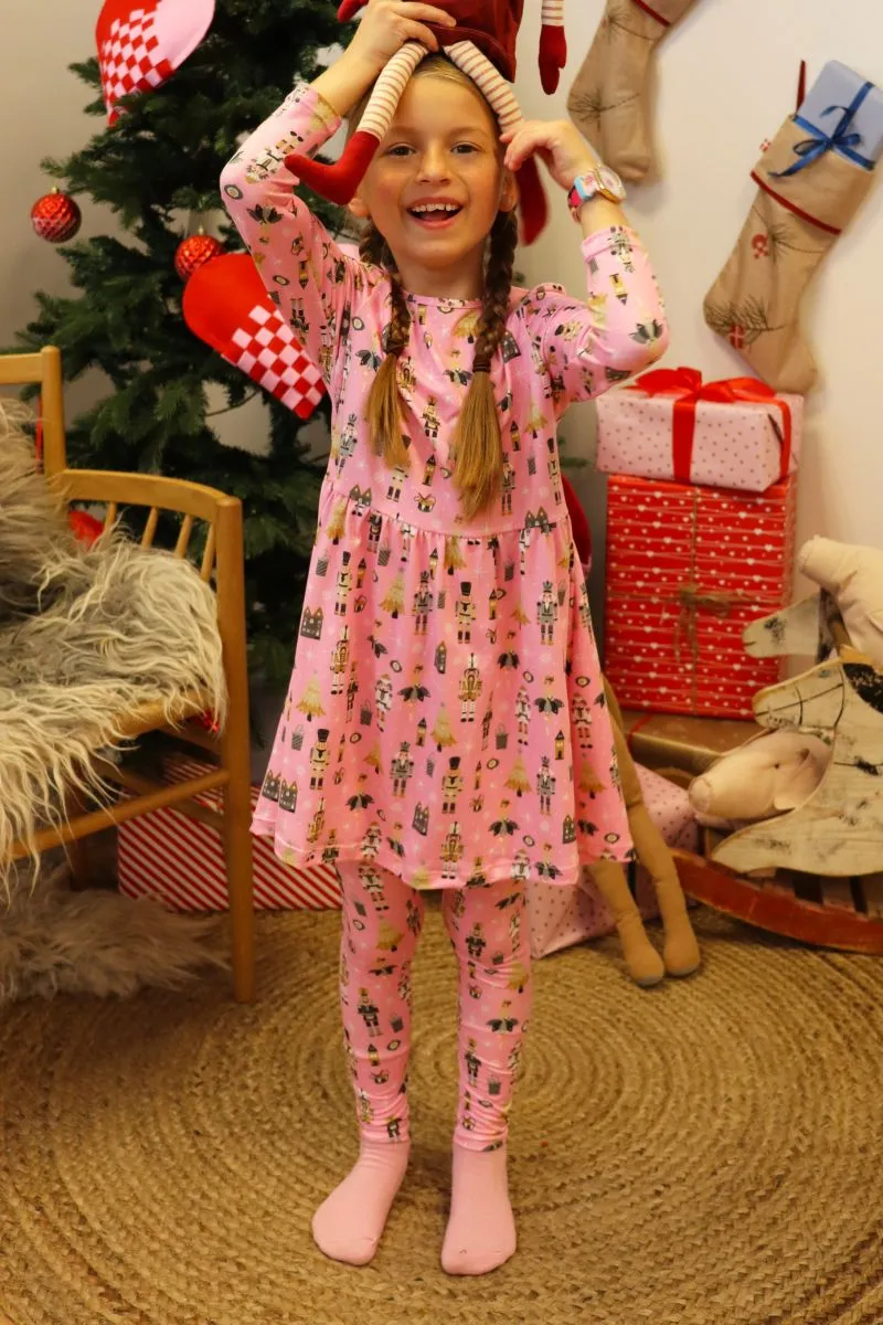 Alma Ls Babydoll Dress (Kids) | Nutcracker Bubblegum | Kjole fra Liberté Ami