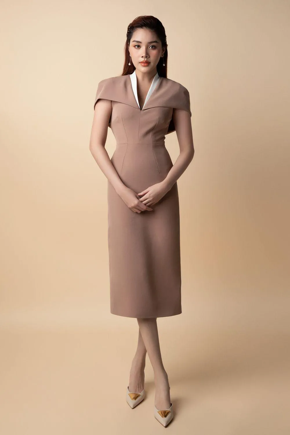 Elle Sheath Cape Shoulder Wool Midi Dress