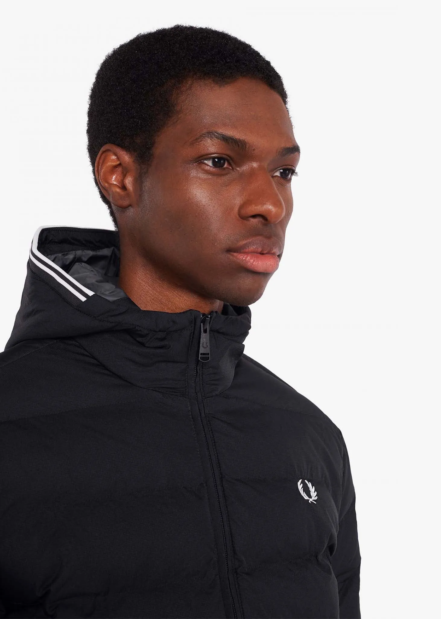 Hooded insulated jacket - black