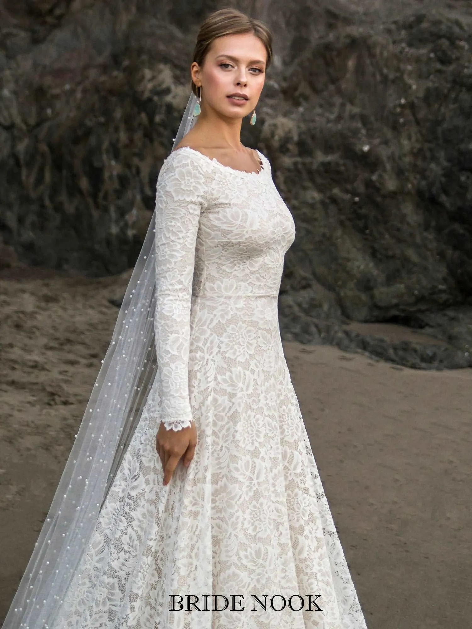 Lace Wedding Dress | dresses for a beach wedding | Bride Nook