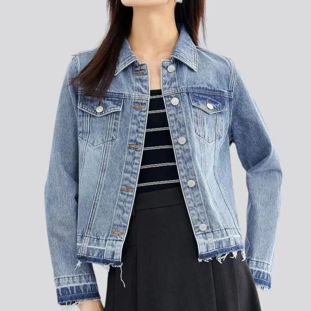 Light-wash 90s denim jacket for ladies