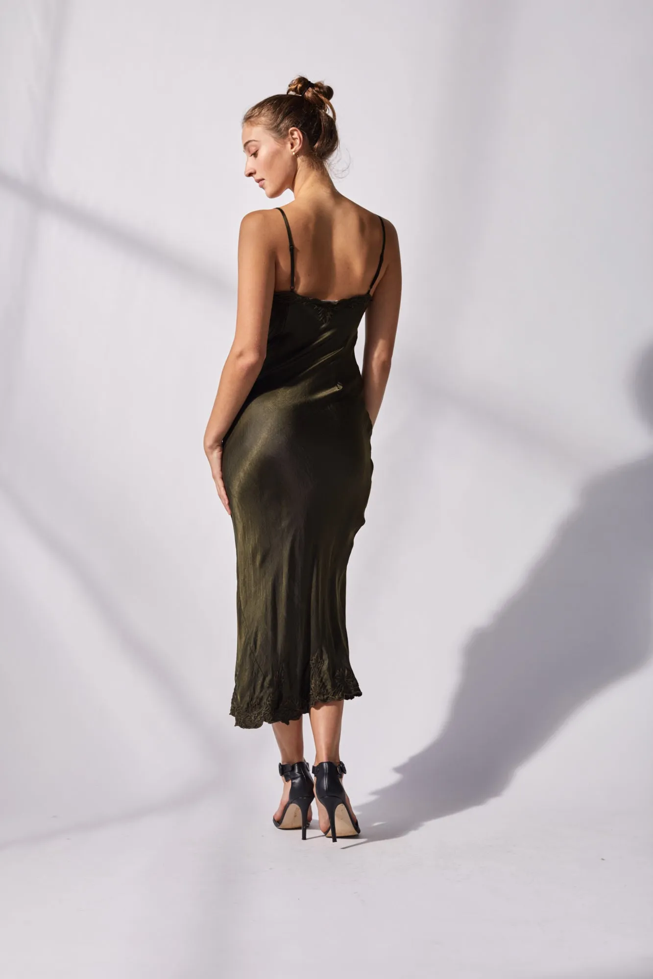 Marilyn Luxe Silk Dress - Dark Olive