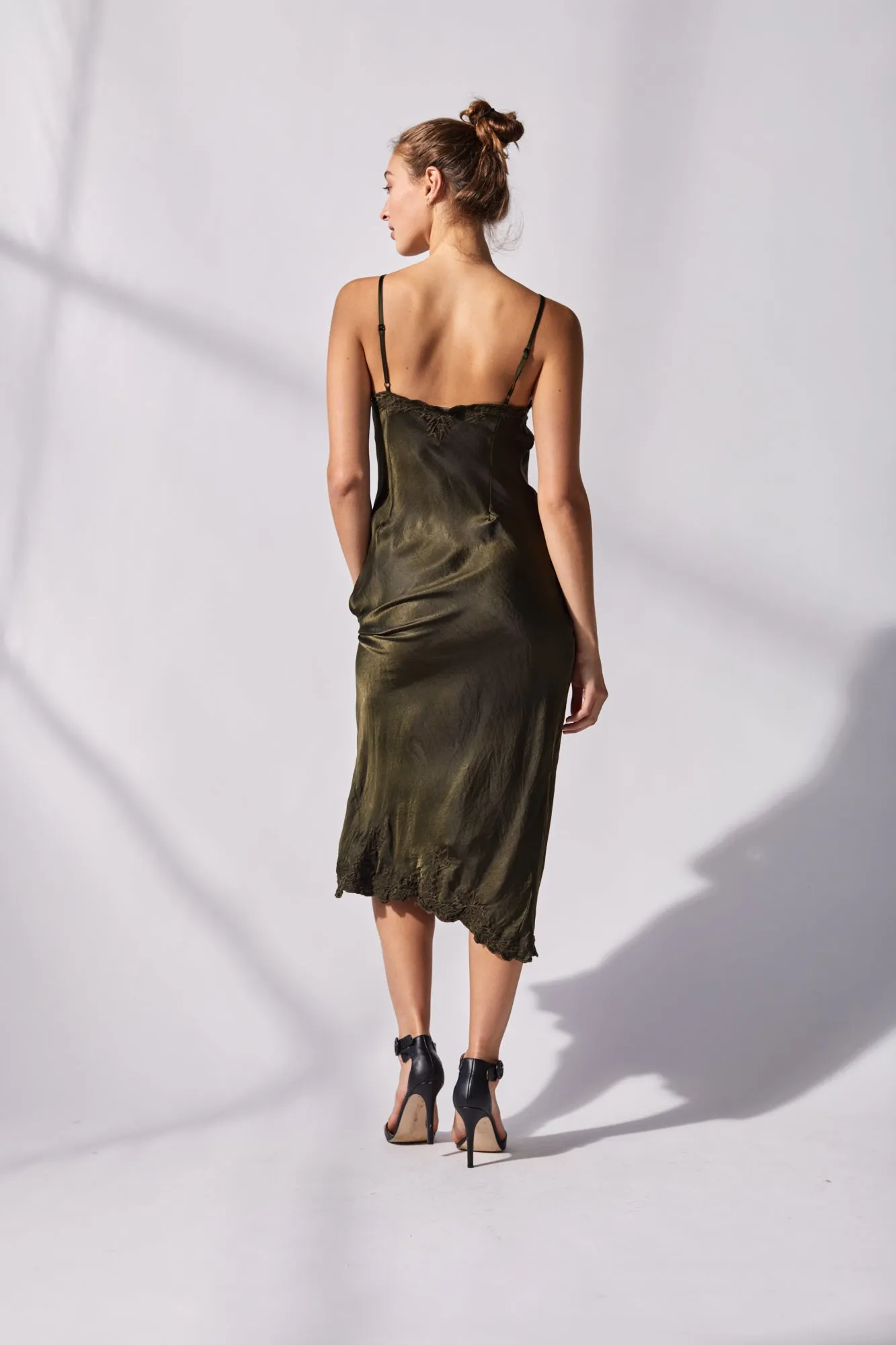 Marilyn Luxe Silk Dress - Dark Olive