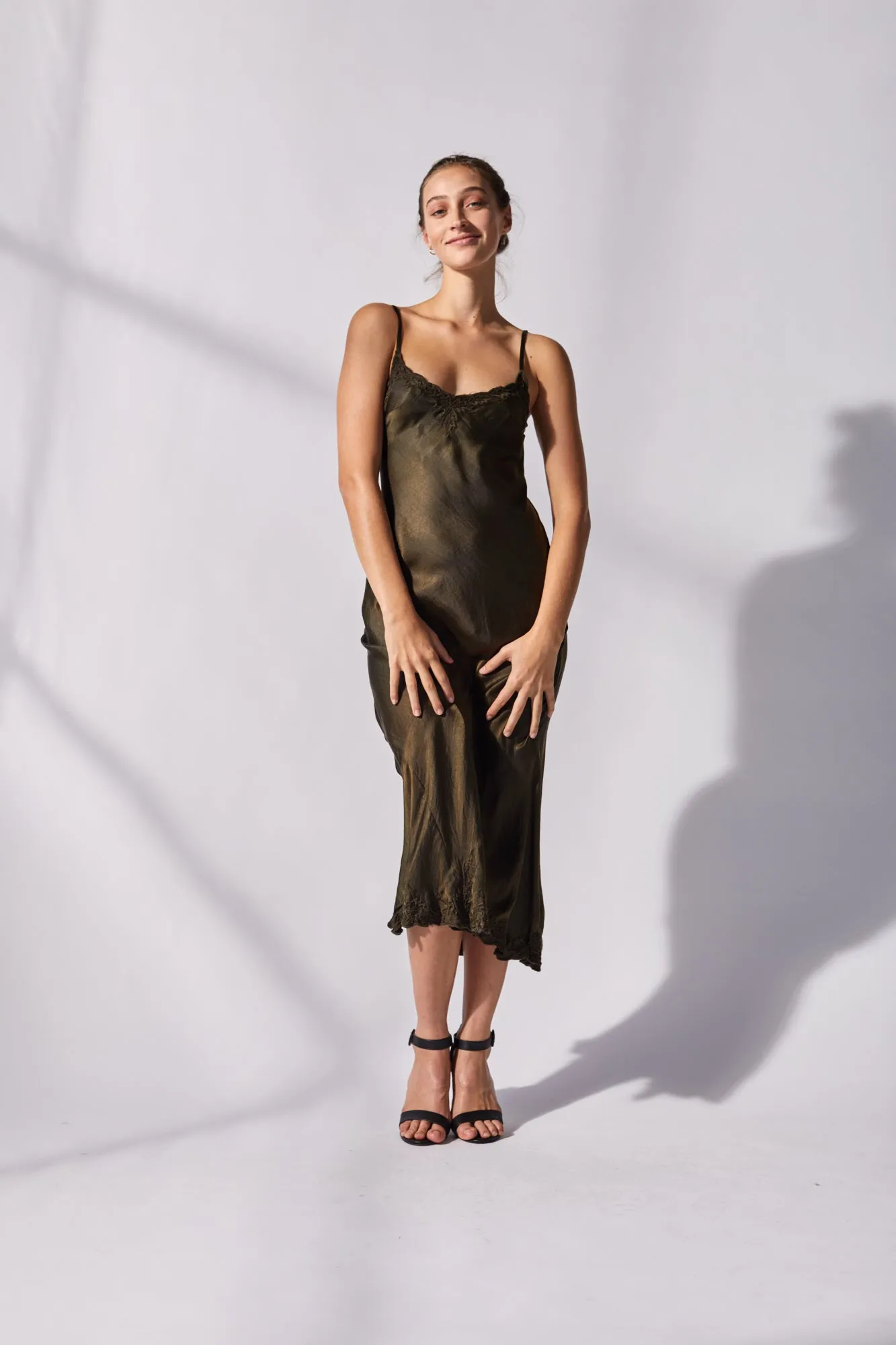 Marilyn Luxe Silk Dress - Dark Olive