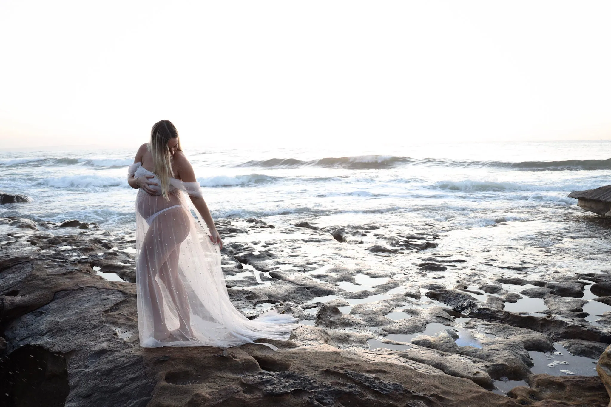 Maternity Photoshoot Dresses - Pearl - White Tulle Gown - RENTAL