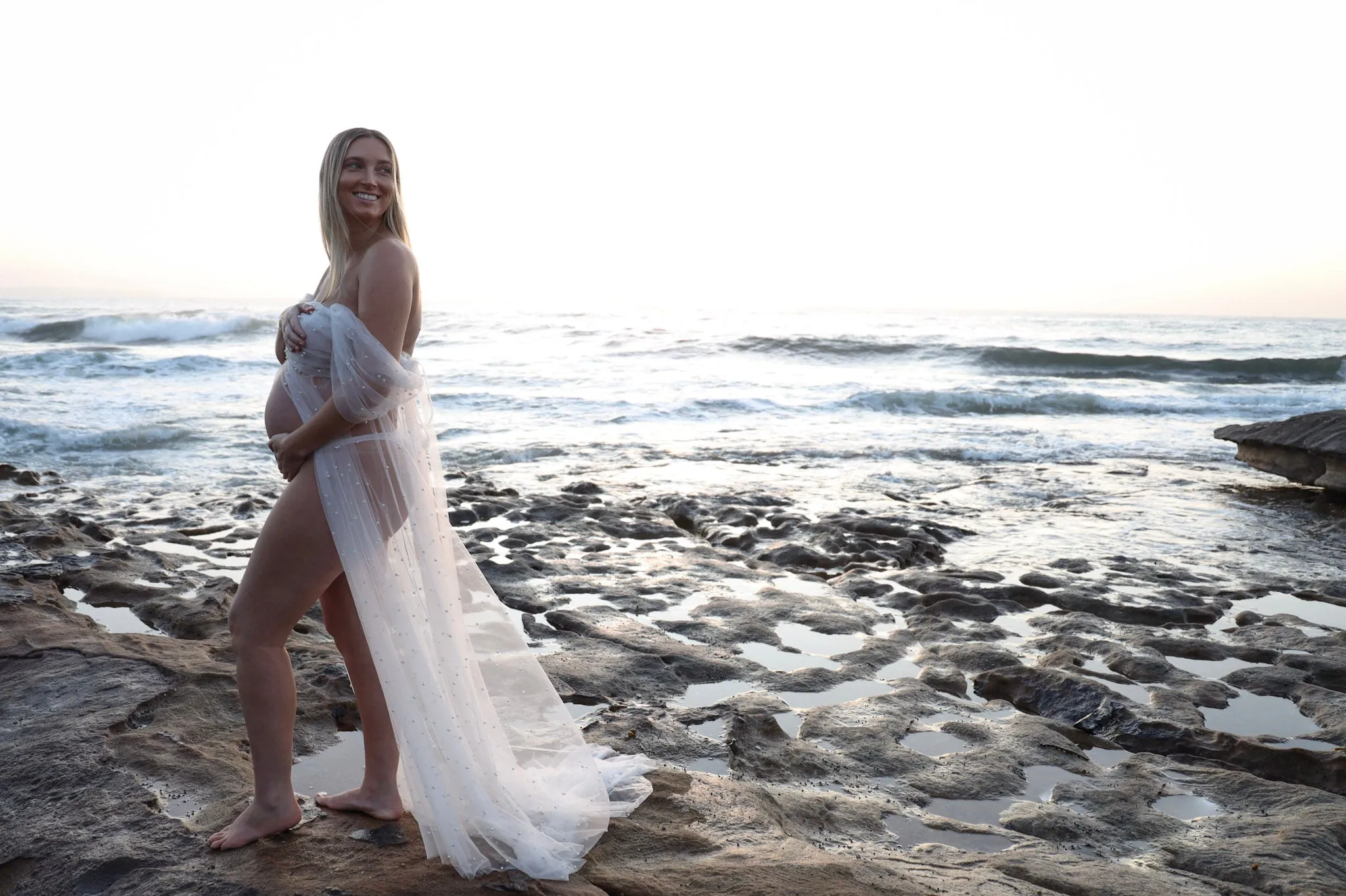 Maternity Photoshoot Dresses - Pearl - White Tulle Gown - RENTAL