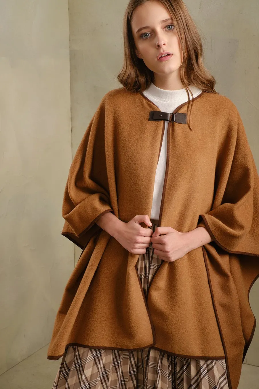 Think Cape Baby Alpaca Color Paco