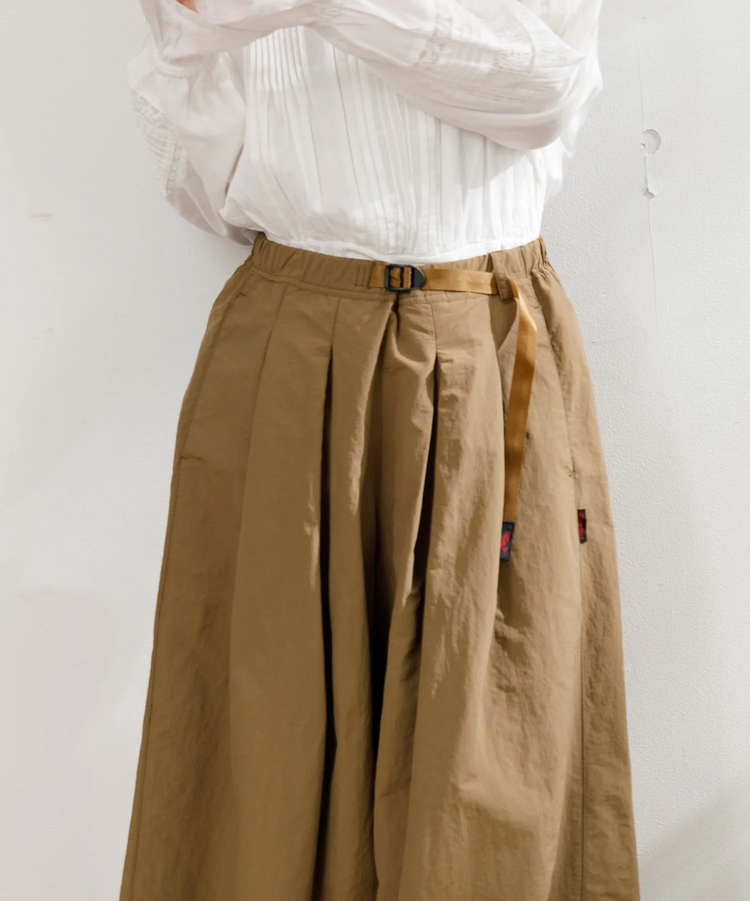 【WOMEN】GRAMICCI NYLON FLARE PANT